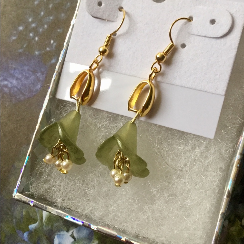 18K Gold Plated Green Rose Earrings with Pearls